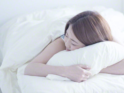 睡眠時無呼吸症候群の人にはうつ伏せ寝はどのようなメリットがあるのでしょうか